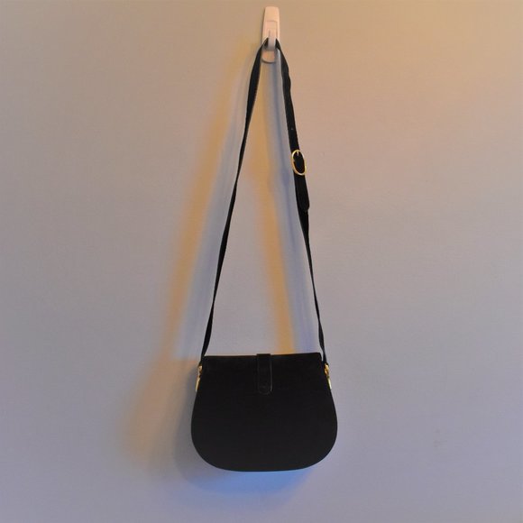 Elegant Black Crossbody Bag - Picture 4 of 7